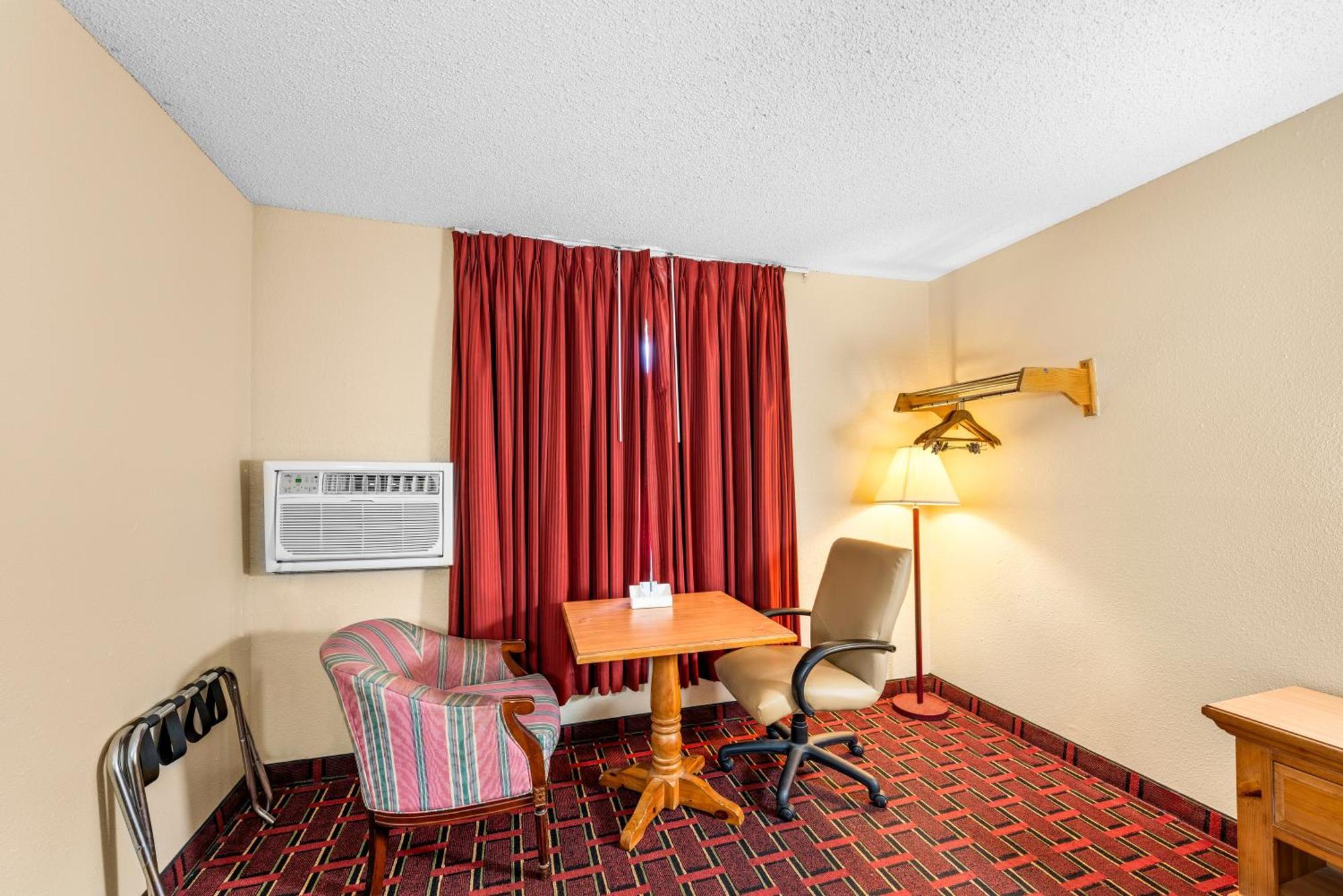 Americas Best Value Inn Decatur Exterior photo